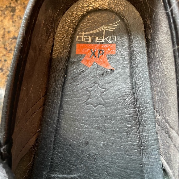 Dansko women’s Multicolor Animal Print clogs, size 41 or 10.5 US size. - Picture 3 of 4